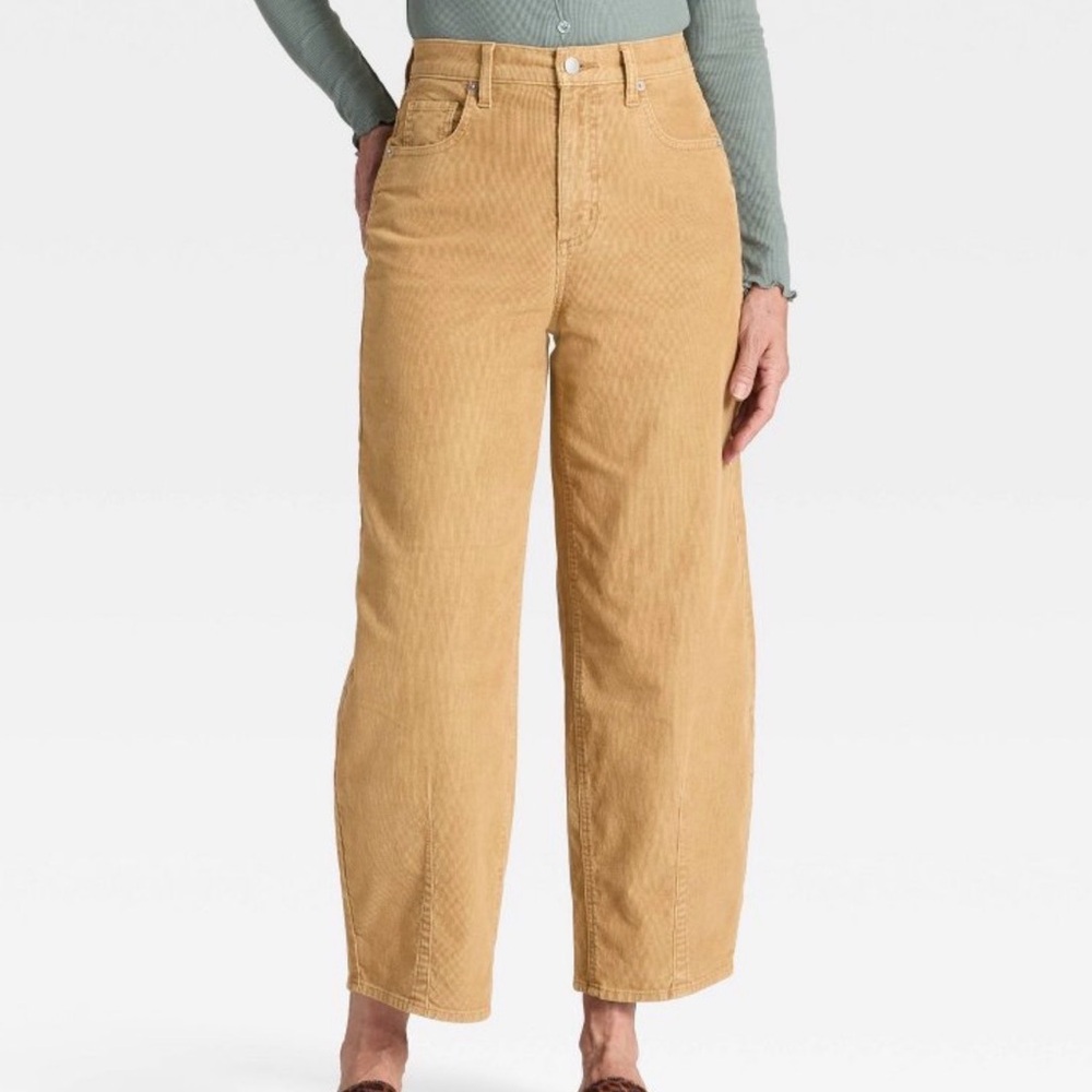 High-Rise Barrel-Leg Corduroy Jeans in Tan